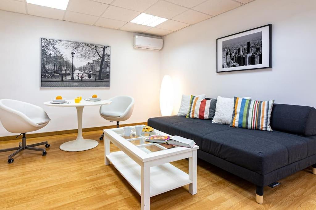 Arriola F Freshapartments Malaga Bagian luar foto